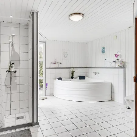 Beautiful Home In Sydals With Sauna *